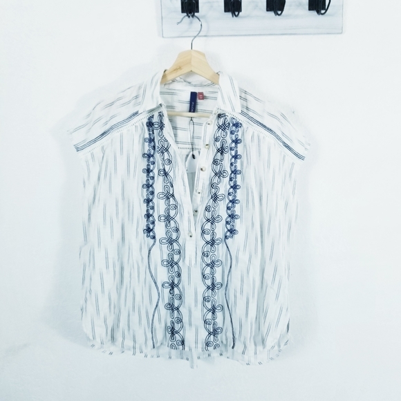 SOLD - Picture 5 of 11